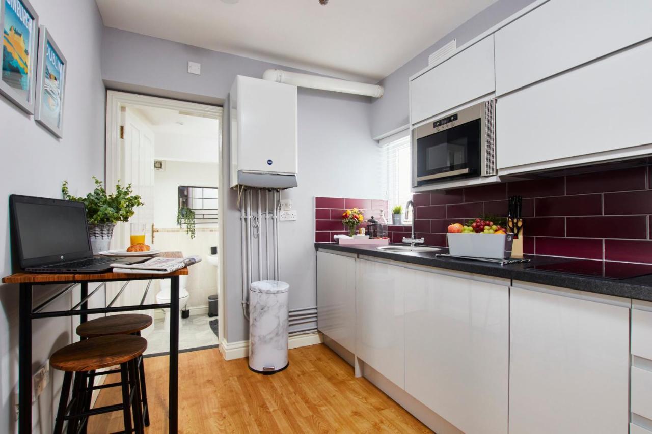 Delven House, Apartment 5 - Self Check-In, Self-Catering Serviced Apartment For East Midlands Airport Касъл Донингтън Екстериор снимка