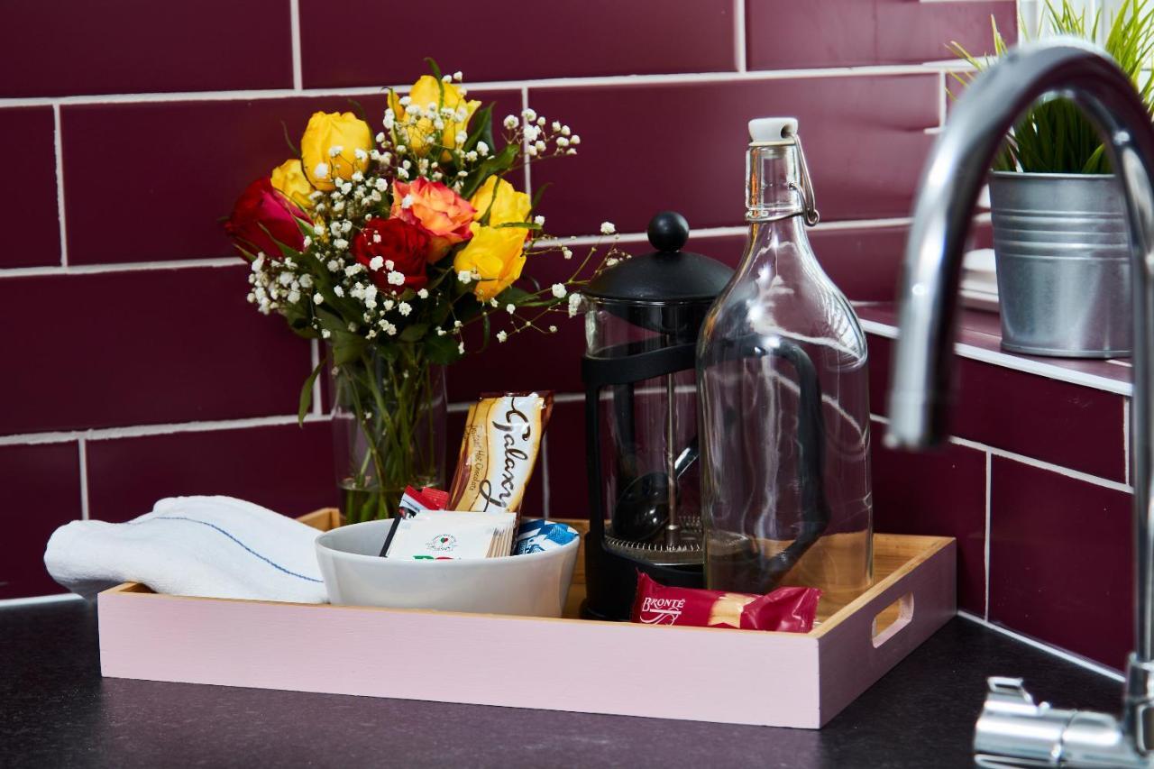 Delven House, Apartment 5 - Self Check-In, Self-Catering Serviced Apartment For East Midlands Airport Касъл Донингтън Екстериор снимка